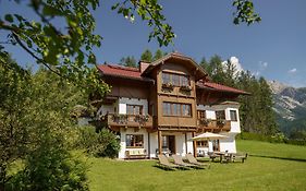 Landhaus Birgbichler - Apartments In Ramsau Am Dachstein - Inklusive Sommercard!